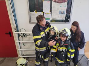 Besuch bei der Freiwilligen Feuerwehr Raaba