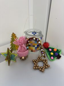 Winterbasteln der 3b – Ein Vormittag voller Kreativität und Gemeinschaft